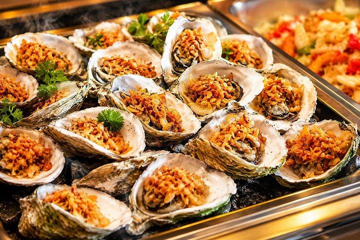 ハノイ発：ハロン湾日帰りクルーズ（ティトップ島、カヤック、洞窟）