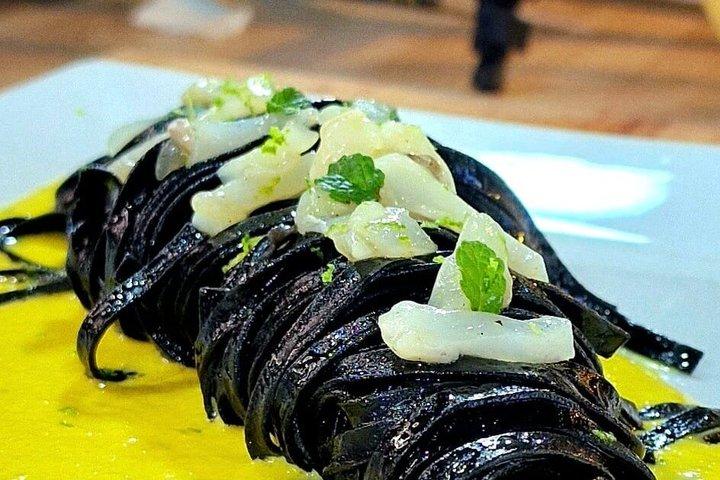 テレビシェフの家で食事 貸し切りのシシリアンディナー