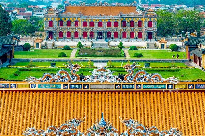 チャム市港からフエの皇城、カイディン廟、ティエンムー寺まで