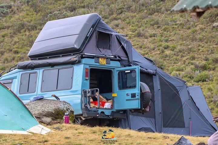 ケニア山登山4日間レナナポイントハイキング体験