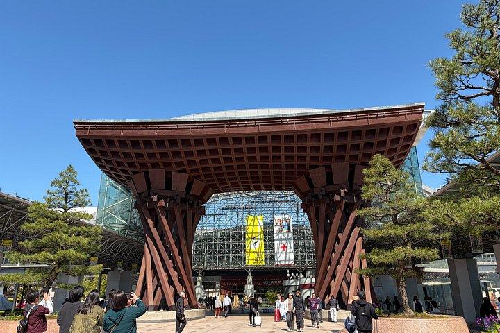 金沢ウォーキングツアー:兼六園とひがし茶屋街