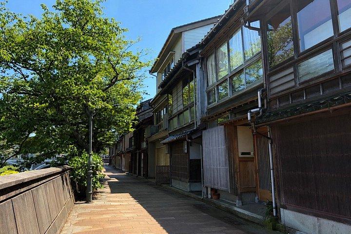 金沢ウォーキングツアー:兼六園とひがし茶屋街