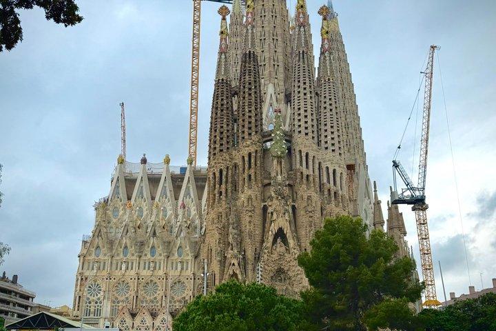 Barcelona Sagrada Familia Geschichten & Symbole Rundgang