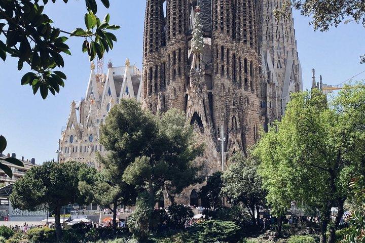 Barcelona Sagrada Familia Geschichten & Symbole Rundgang
