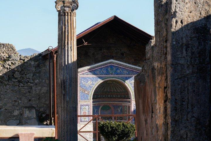 Pompeii: 3 Hour Private Tour with an Archeologist Guide