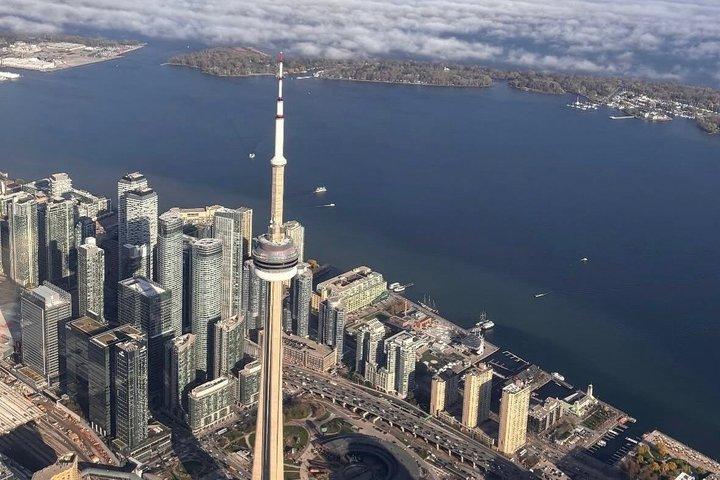Tour aérien d'une heure de Toronto et des chutes du Niagara avec iflyTOTO