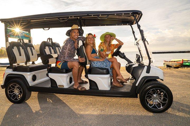 ワイキキからカハラビーチへオープンエアの海岸EVアドベンチャー