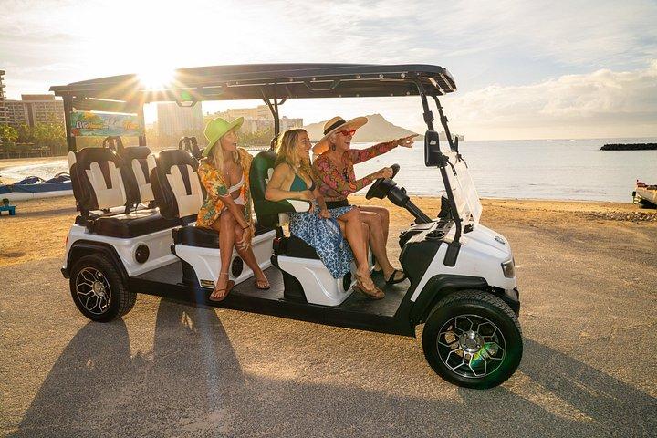 ワイキキからカハラビーチへオープンエアの海岸EVアドベンチャー