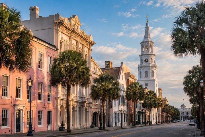 Charleston Under Siege : Revolutionary War History (Gira de audio)