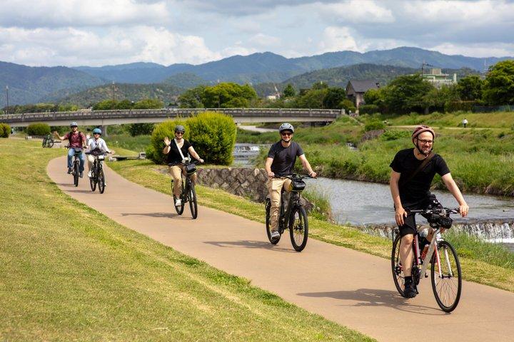 Kyoto E-Bike Tour: O Pavilhão Prata e o Caminho dos Filósofos