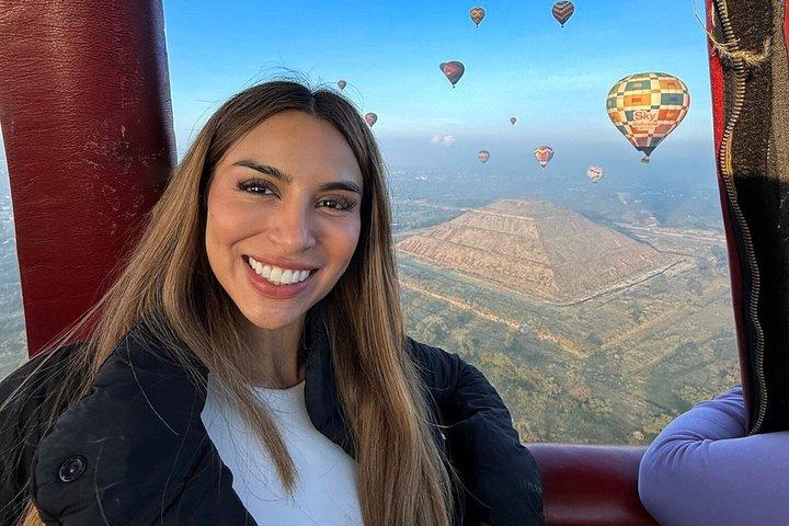 Vuelo en Globo + Desayuno en Cueva Natural + Pick up + Pirámides