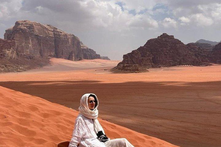 Tour in jeep di 2 ore al mattino o al tramonto nel deserto del Wadi Rum