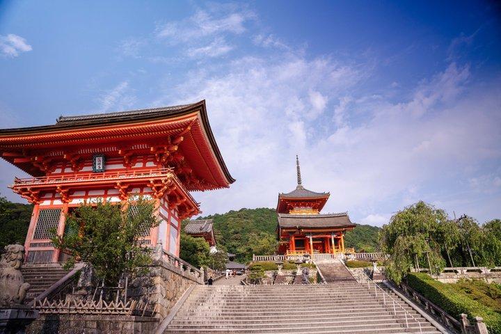 京都朝散歩／密を避ける：祇園・八坂塔＆清水