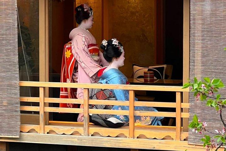 京都・祇園散歩 with ローカル 文化・芸者ワールド