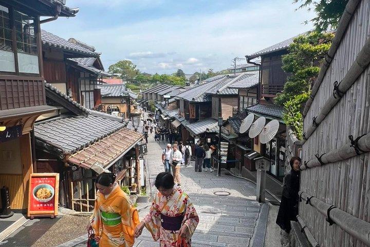 京都・祇園散歩 with ローカル 文化・芸者ワールド