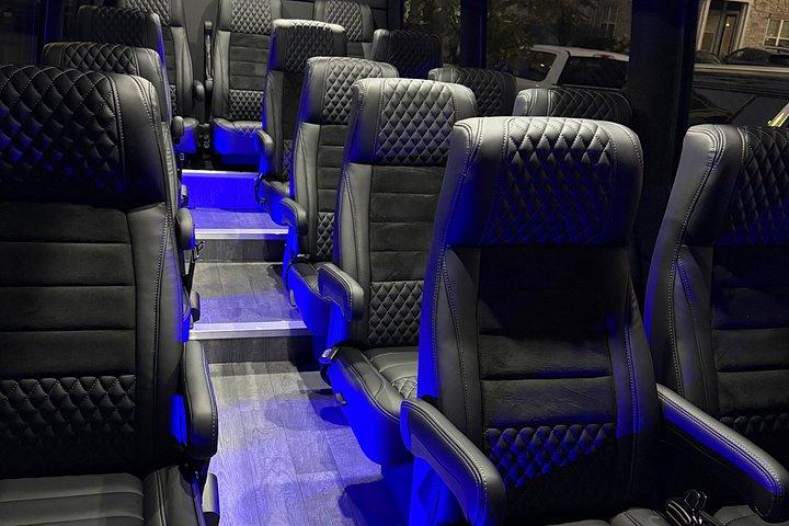 豪華なスプリンターバンで行くワシントンDC4時間プライベートツアー
