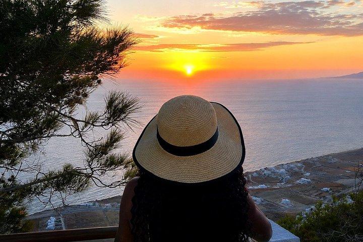 Excursão privada ao nascer do sol em Santorini