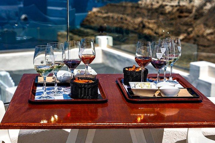 Tour privado de vino y comida vegana de Santorini