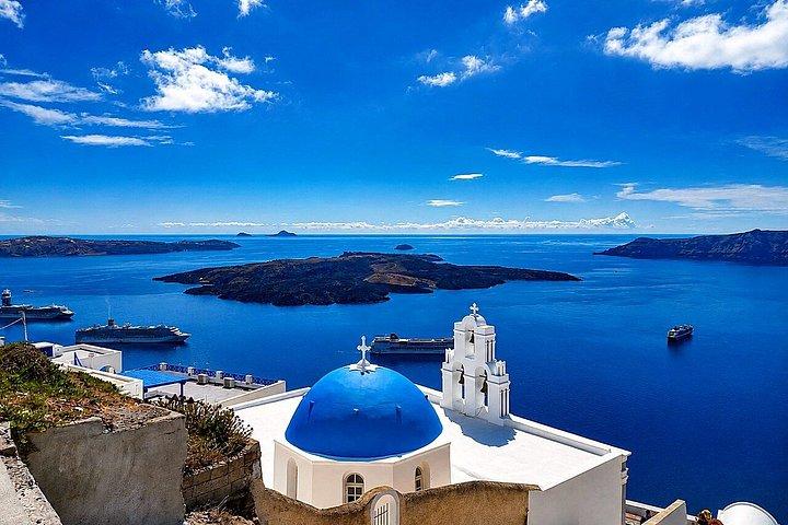 Beat the Cable Car Crowds – Private Santorini Cruise Escape