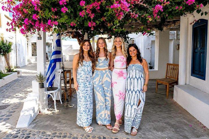 Lugares destacados y joyas ocultas de Santorini – Tour privado para toda la familia