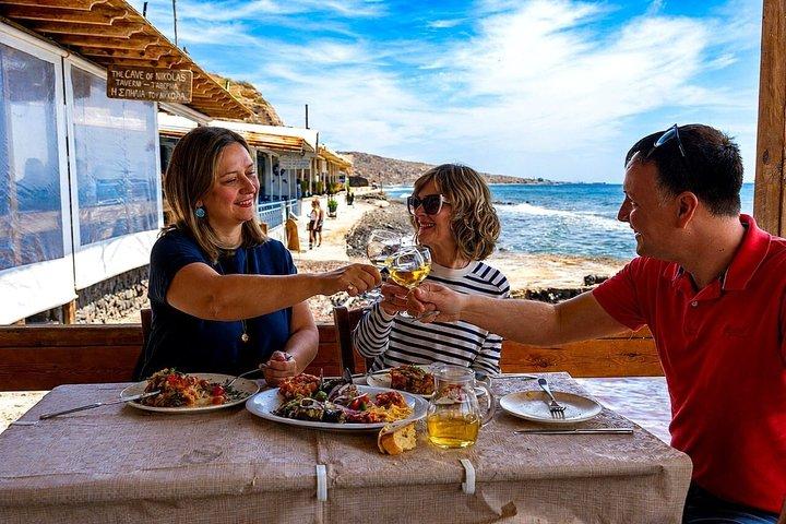 Secrets of Santorini - Private Full Day Tour with Dinner
