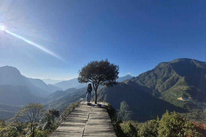Sapa Waterfalls and Glass Bridge Adventure with Local Hot Pot