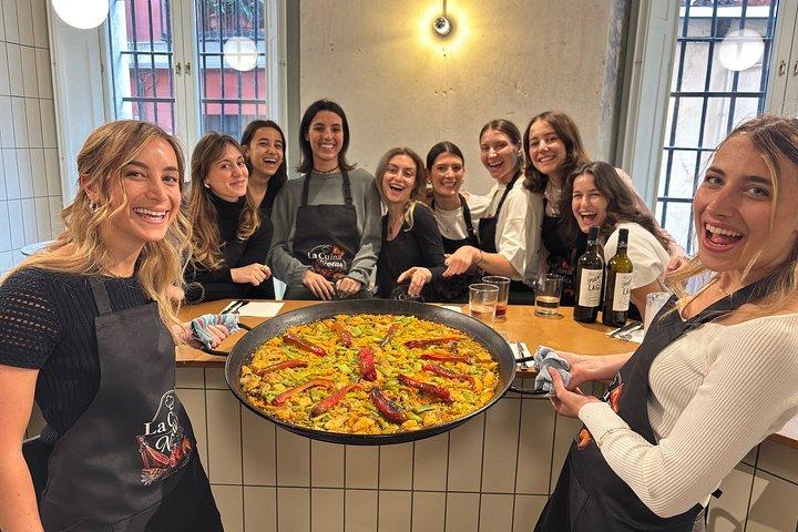 Paella and creative rices Workshop with Sangria in Madrid Center
