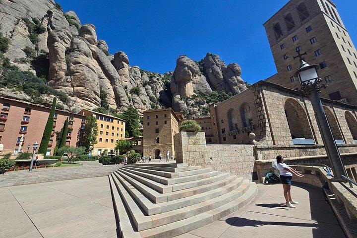 Montserrat Guided Tour with Optional Black Madonna & Cogwheel