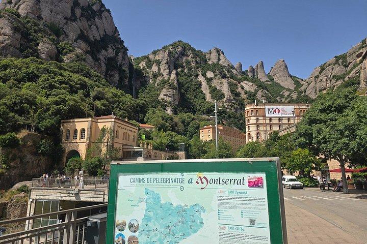 Montserrat Private Experience with Hotel Pickup,Cable Car & Lunch