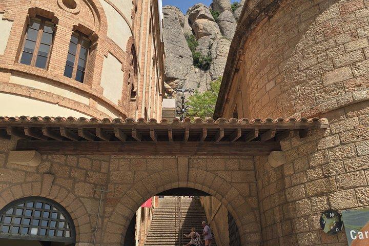 Montserrat Guided Tour with Optional Black Madonna & Cogwheel