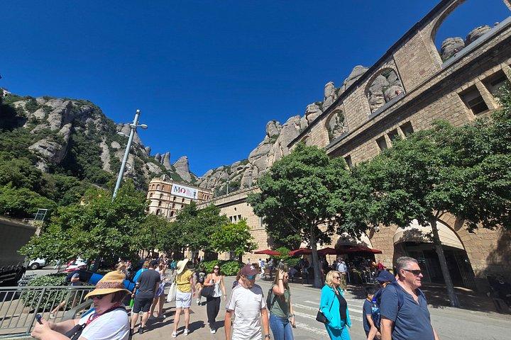 Montserrat Guided Tour with Optional Black Madonna & Cogwheel