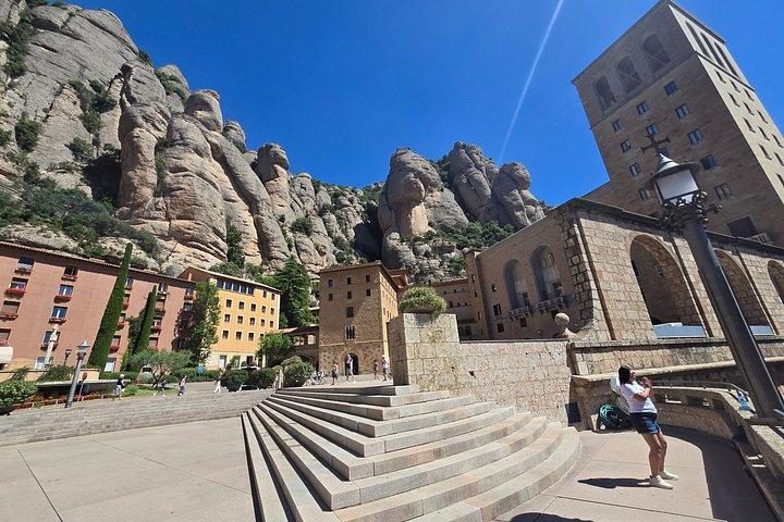 Excursion d'une journée privée Premium à Montserrat avec téléphérique
