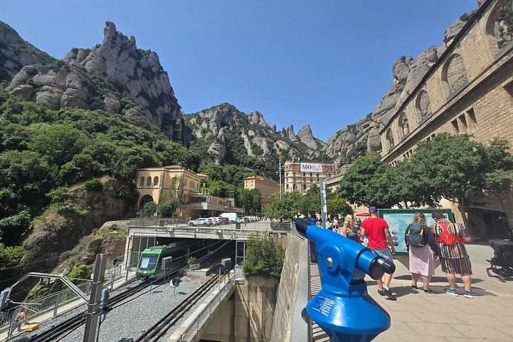 Excursion d'une journée privée Premium à Montserrat avec téléphérique