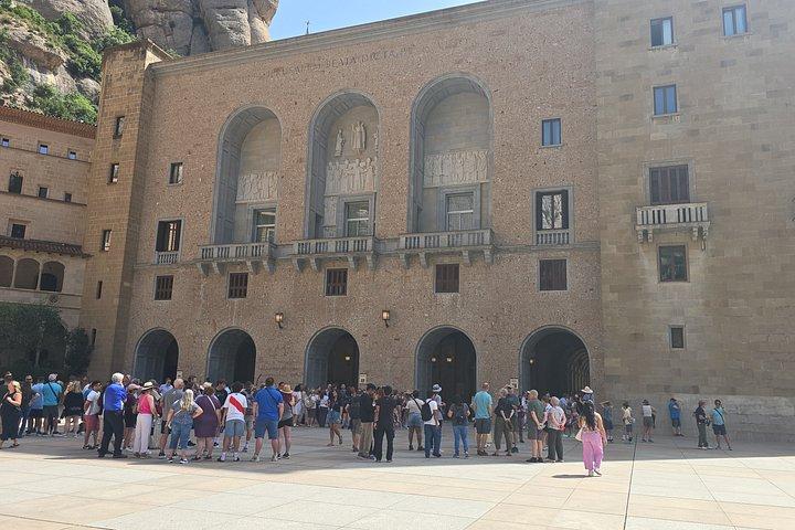 Montserrat Guided Tour with Optional Black Madonna & Cogwheel