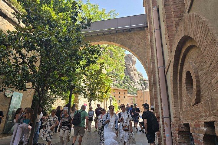 Montserrat Guided Tour with Optional Black Madonna & Cogwheel