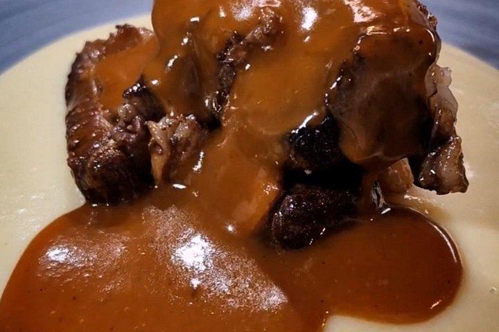 テレビシェフの家で食事 貸し切りのシシリアンディナー