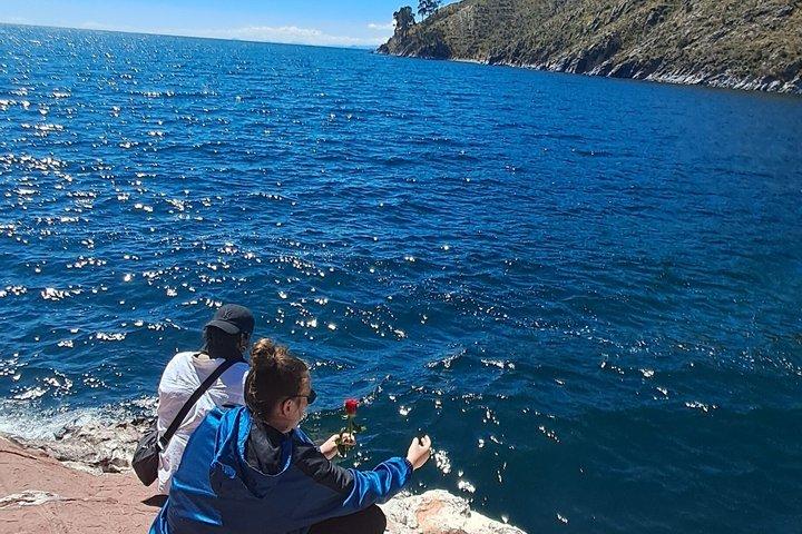 プライベート・チチカカ湖とティキナツアーの文化の旅