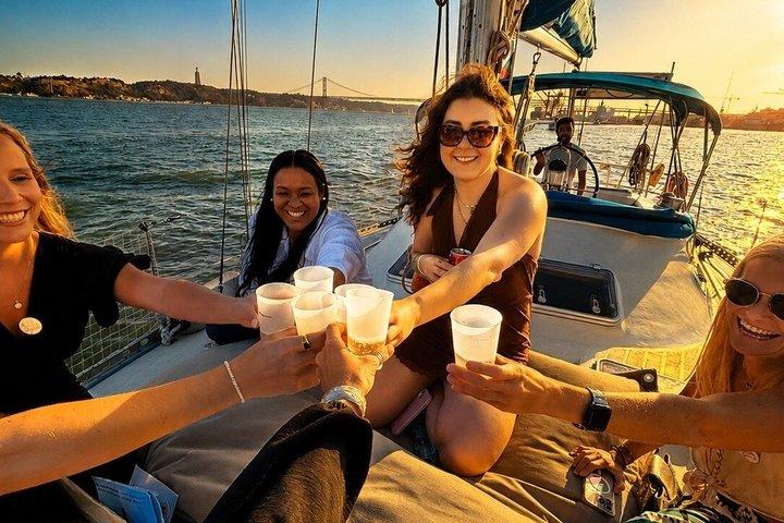 Classic Sailboat Tour, Drinks Included, Morning or Sunset 2h
