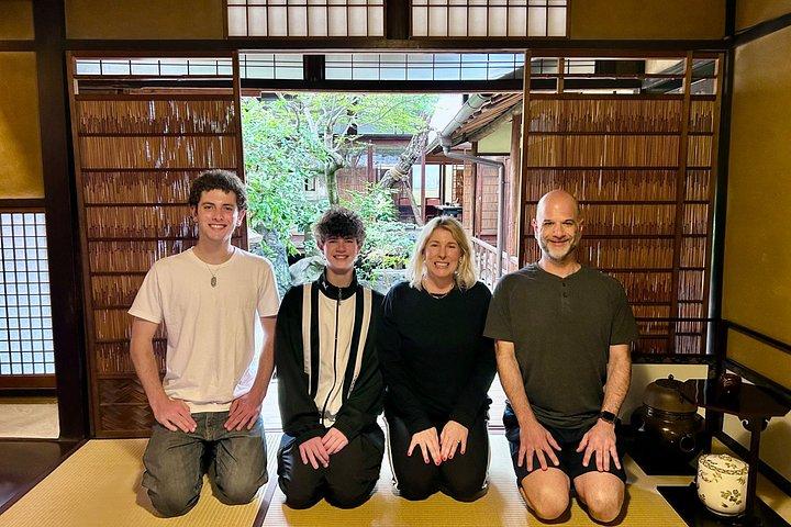 京都：150年続く絹商人の家で茶道