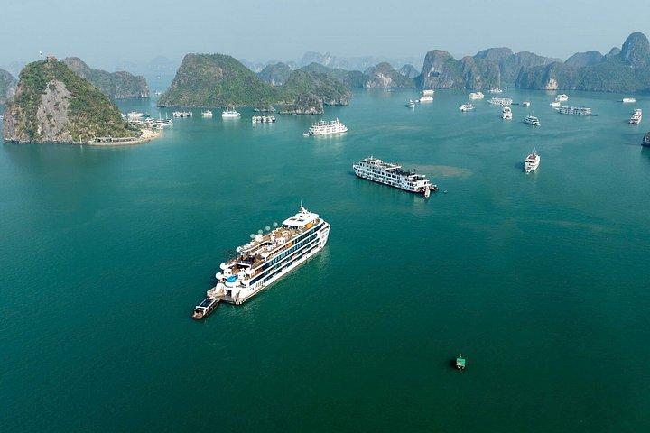 ハノイ発ルナクルーズハロン湾豪華終日ツアー