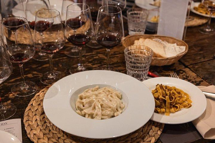 トスカーナの朝：キアンティでランチ＆ワインテイスティング付きパスタ作り