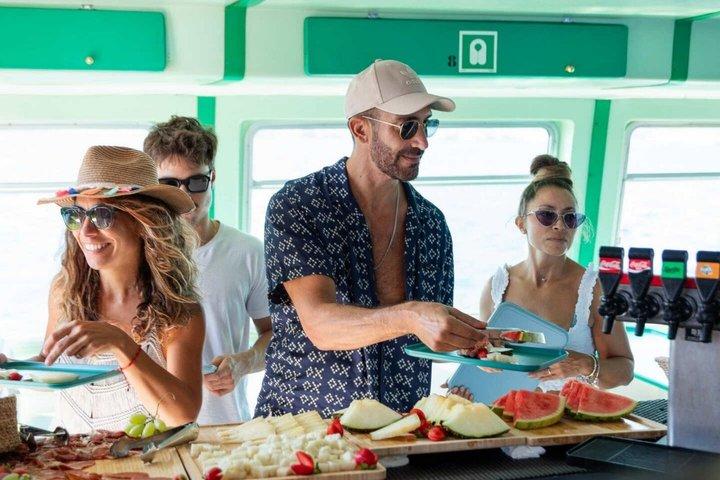 Ibiza to Formentera Tour de barco de dia inteiro e festa do pôr do sol