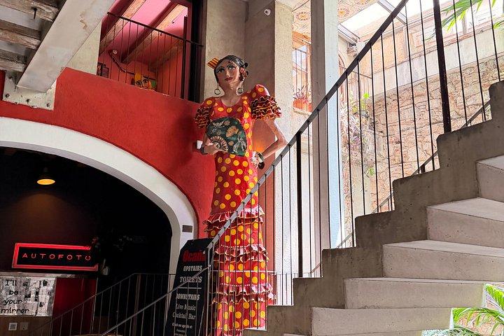 バルセロナの秘密：ストリートアート、彫刻、ダーククライムツアー