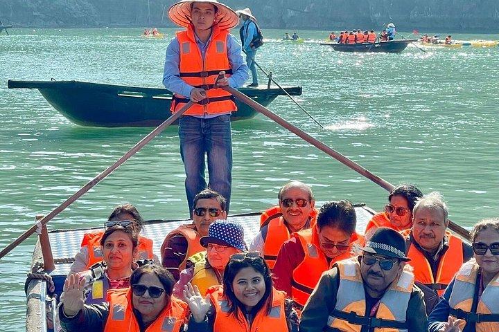 Ha Long: Cruzeiro de luxo com jacuzzi, caiaque, natação