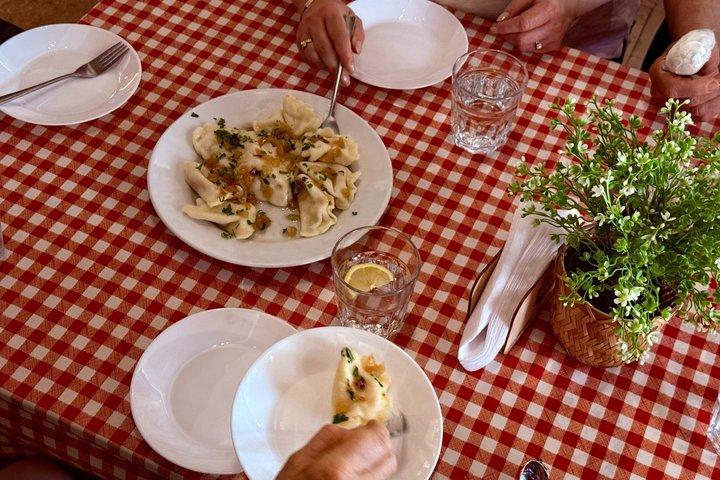 クラクフ：屋台の食べ物テイスティング ウォーキング ツアー