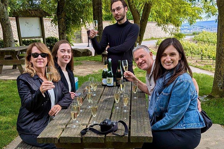 Små gruppe champagne frokost & smagning fra Paris med afhentning