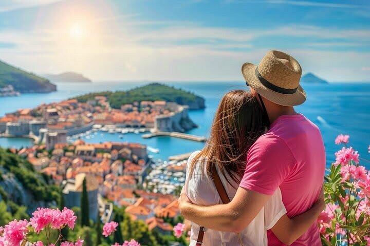 Private Transfer: Split to Dubrovnik + 2-Hour Customizable Stop
