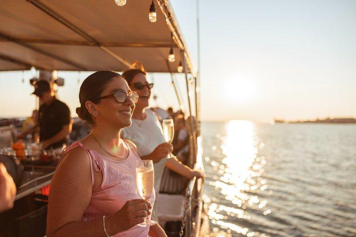 Crucero con cena al atardecer en Cape Adieu Darwin