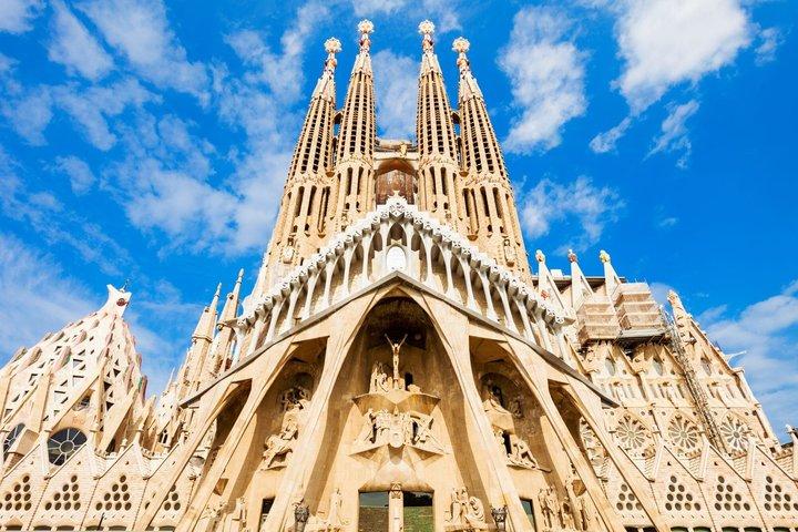 Eingang zur Sagrada Familia mit Audioguide