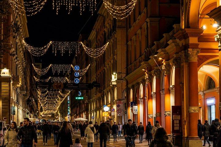 Bologna Christmas Tour: Private & Personalized with a Local Guide